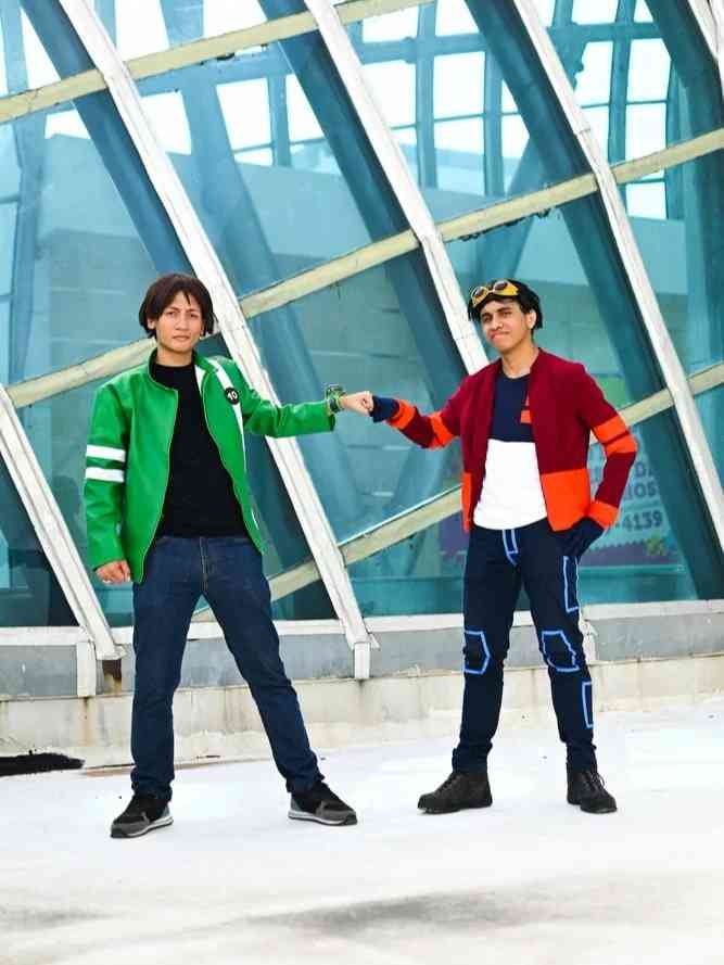 Pose Replication - Image 1