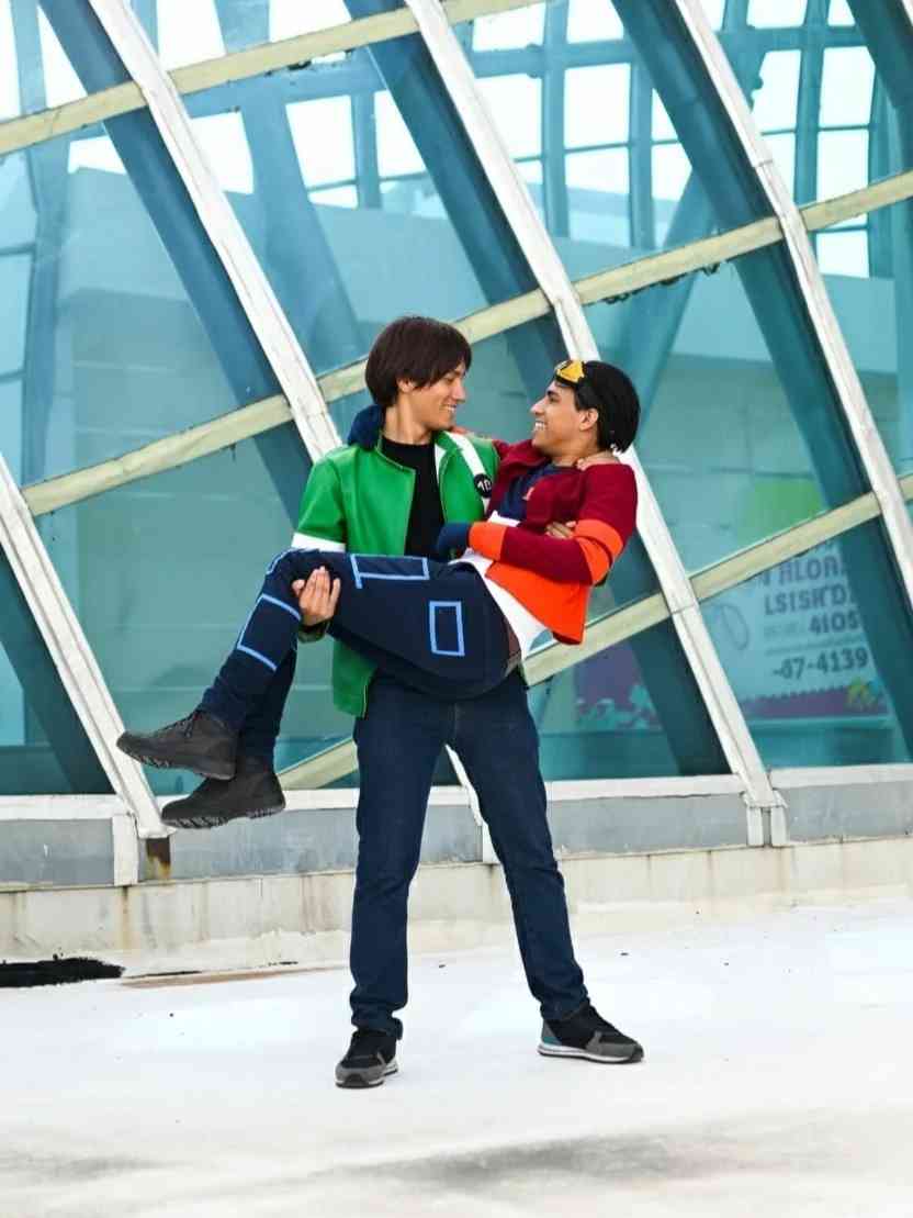 Pose Replication - Image 2