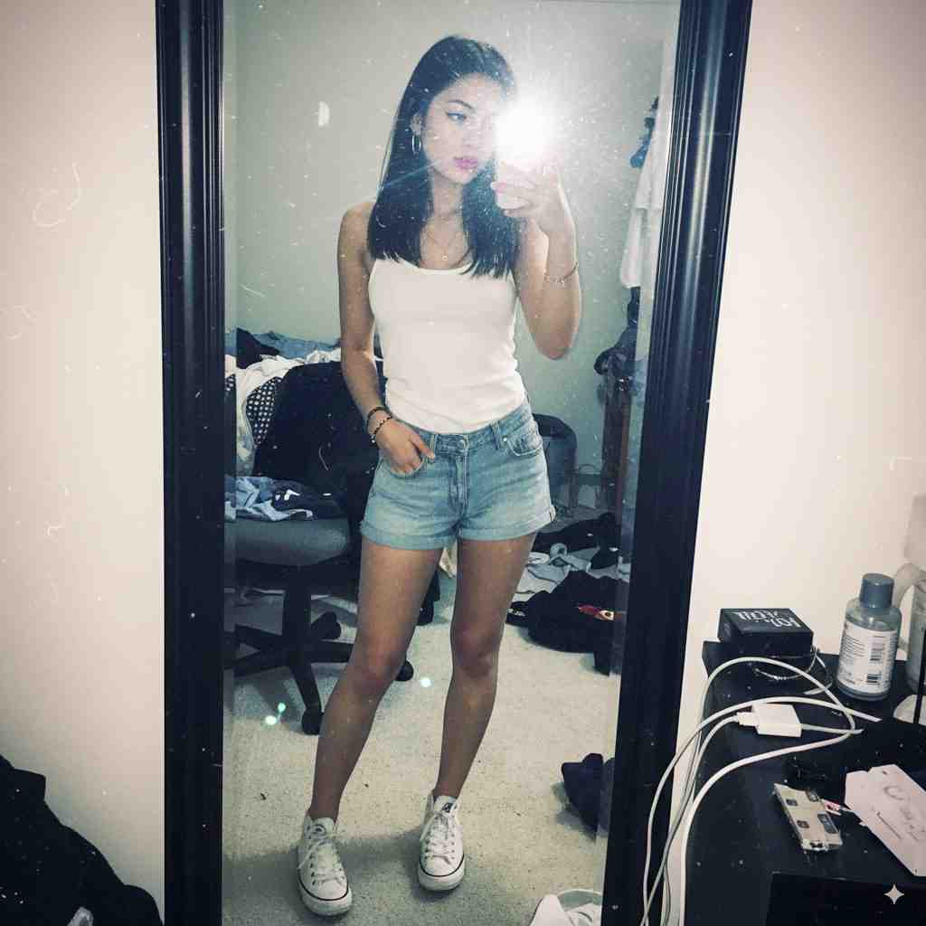 Detailed 2010s Selfie Specs - Image 1